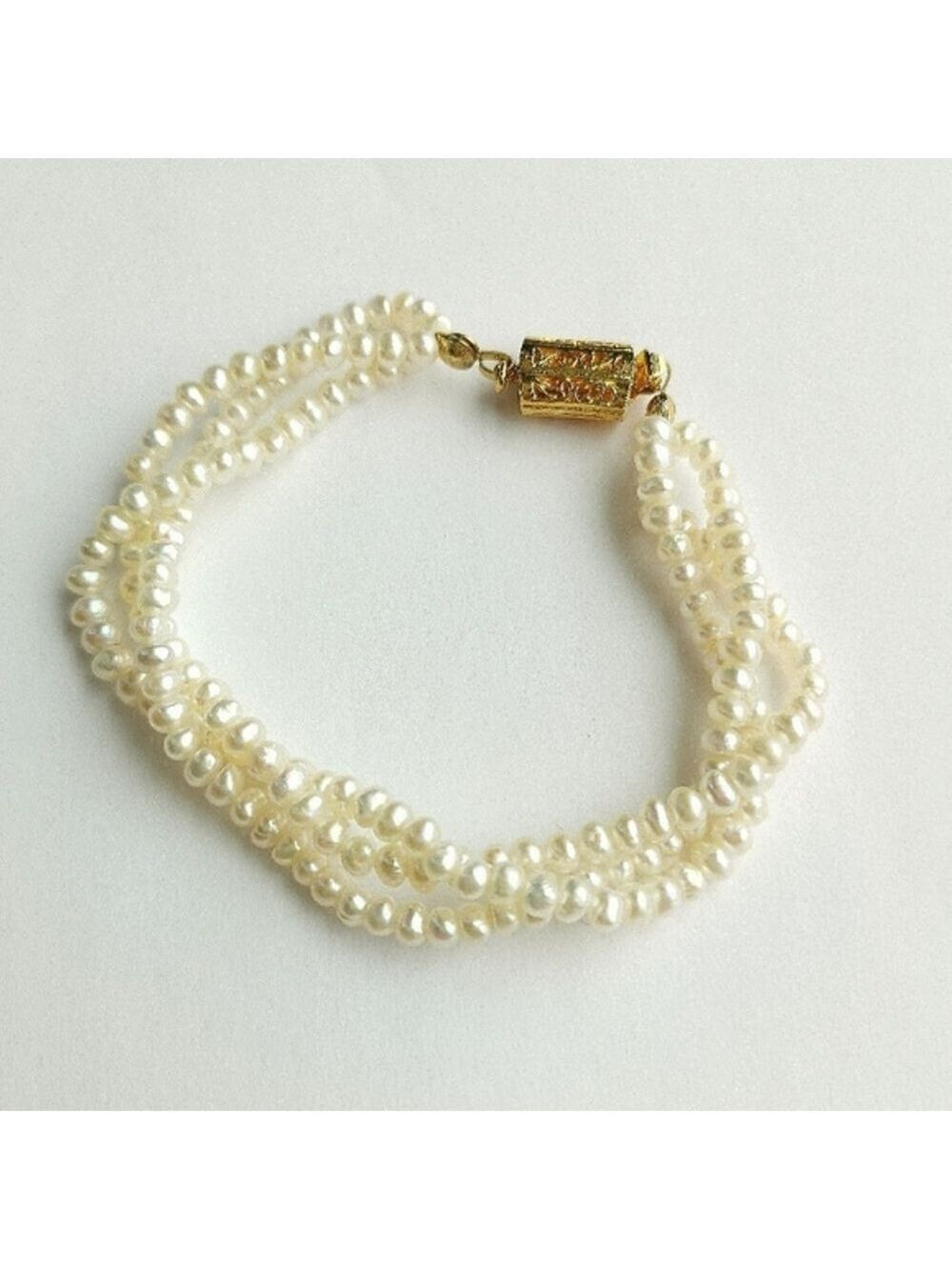 Creamy White 3 Row freshwater Pearl bracelet 🆕